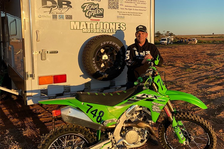 Peter Bedford with the Matt Jones Team Green KX450